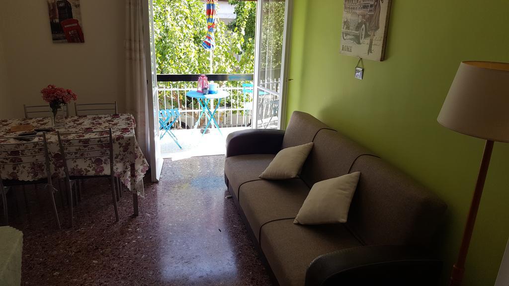 Kokoni Apartments Ambelokipi, Athena Bagian luar foto